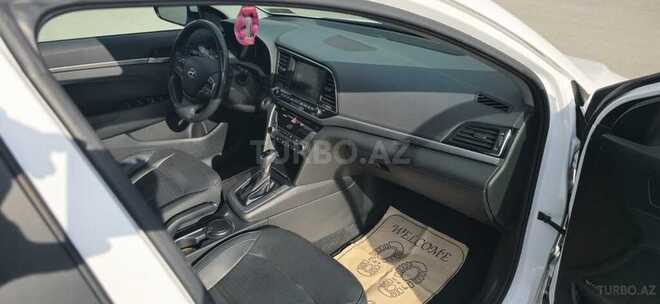 Hyundai Elantra 2018, 114,819 km - 2.0 l - Göyçay