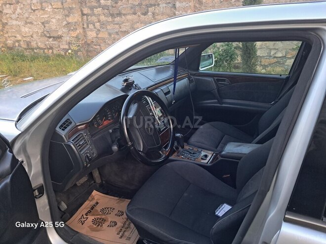 Mercedes E 220 1998, 200,000 km - 2.2 l - Bakı