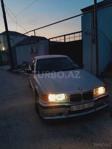 BMW 318 1994, 318,000 km - 1.8 l - Sumqayıt