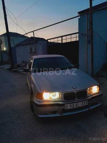 BMW 318 1994, 318,000 km - 1.8 l - Sumqayıt