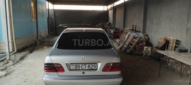 Mercedes E 220 d 2001, 550,000 km - 2.2 l - Bakı