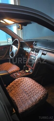 Mercedes E 220 d 2001, 550,000 km - 2.2 l - Bakı