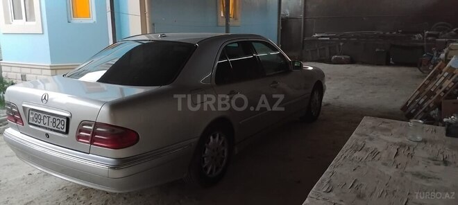 Mercedes E 220 d 2001, 550,000 km - 2.2 l - Bakı
