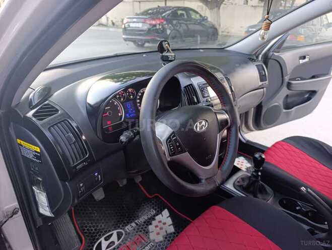 Hyundai i30 2008, 261,800 km - 1.4 l - Bakı