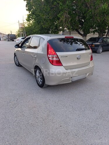 Hyundai i30 2008, 261,800 km - 1.4 l - Bakı