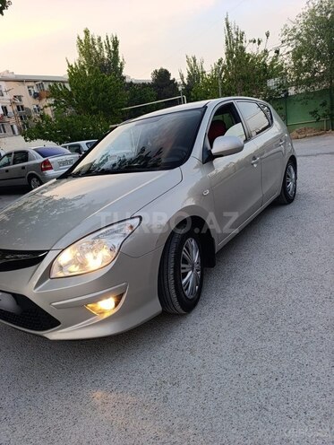 Hyundai i30 2008, 261,800 km - 1.4 l - Bakı