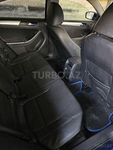 Volkswagen Jetta 2011, 220,000 km - 2.0 l - Bakı