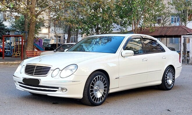 Mercedes E 320 2003, 251,000 km - 3.2 l - Bakı