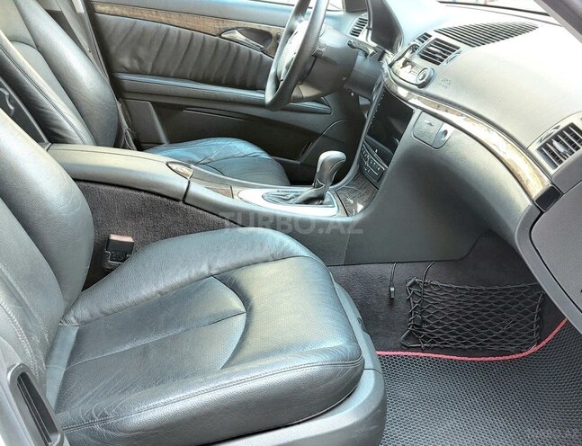 Mercedes E 320 2003, 251,000 km - 3.2 l - Bakı
