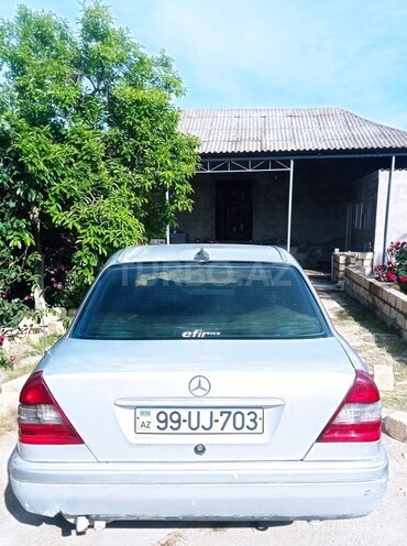 Mercedes C 220 d 1994, 230,000 km - 2.2 l - Neftçala