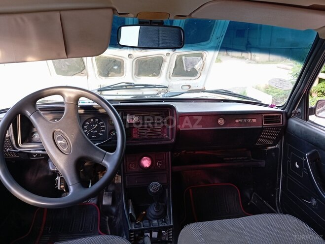 LADA (VAZ) 2107 2007, 50,000 km - 1.7 л - Salyan