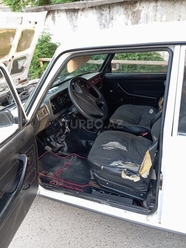 LADA (VAZ) 2107 2007, 50,000 km - 1.7 л - Salyan