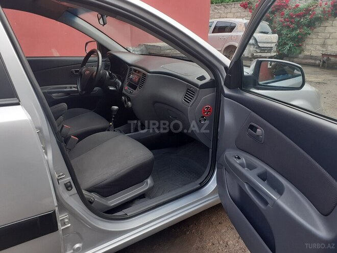 Kia Rio 2007, 389,000 km - 1.5 l - Biləsuvar