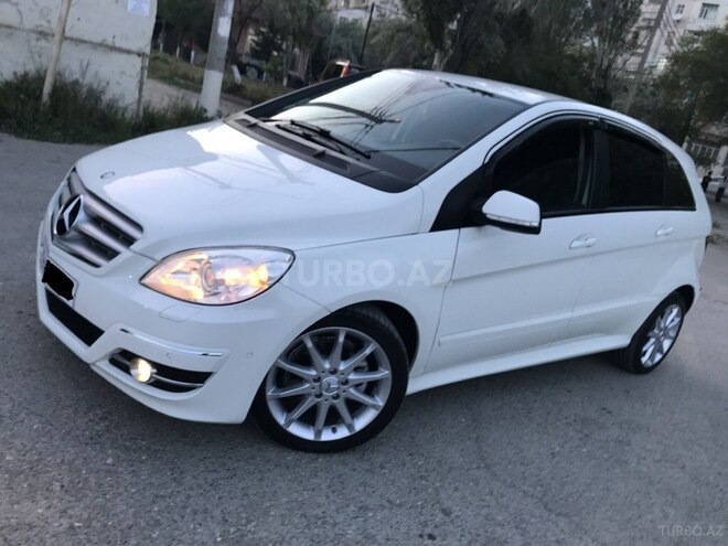 Mercedes B 180 2009, 143,000 km - 1.7 л - Sumqayıt