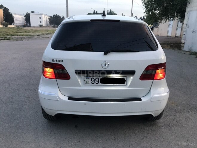 Mercedes B 180 2009, 143,000 km - 1.7 л - Sumqayıt