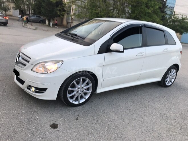 Mercedes B 180 2009, 143,000 km - 1.7 л - Sumqayıt