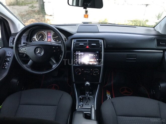 Mercedes B 180 2009, 143,000 km - 1.7 л - Sumqayıt