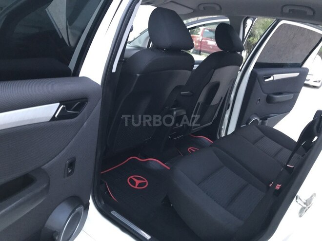 Mercedes B 180 2009, 143,000 km - 1.7 л - Sumqayıt