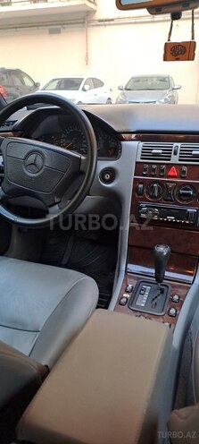 Mercedes E 230 1996, 350,000 km - 2.3 l - Bakı