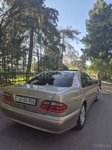 Mercedes E 270 2000, 370,000 km - 2.7 l - Naftalan