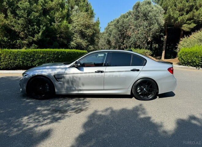 BMW 320-4