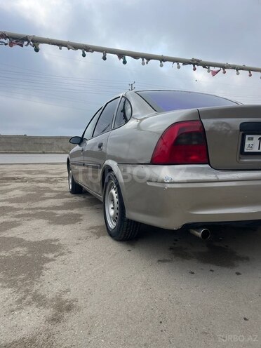 Opel Vectra 1996, 178,000 km - 1.6 l - Bakı