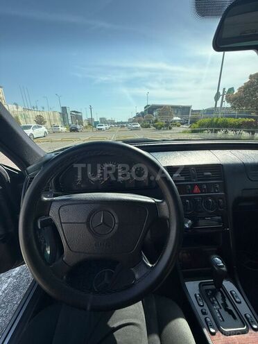 Mercedes C 180 1997, 384,000 km - 1.8 l - Bakı