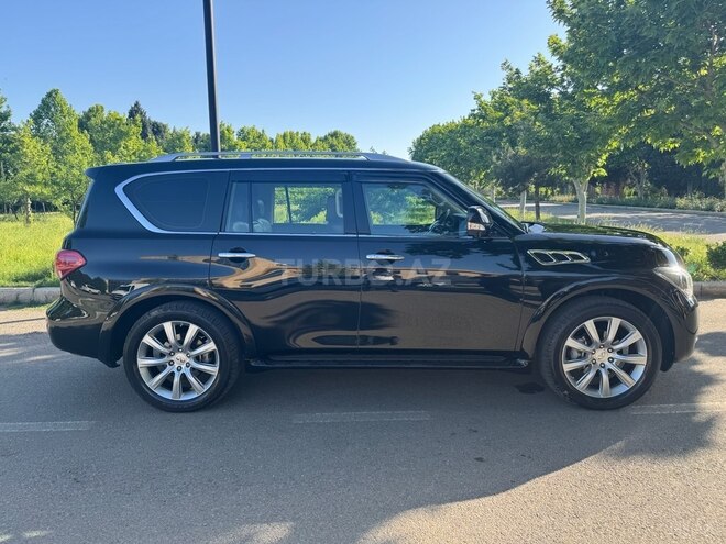 Infiniti QX56 2013, 117,300 km - 5.6 l - Gəncə