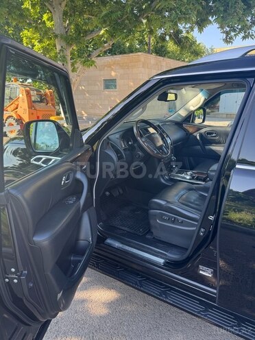 Infiniti QX56 2013, 117,300 km - 5.6 l - Gəncə