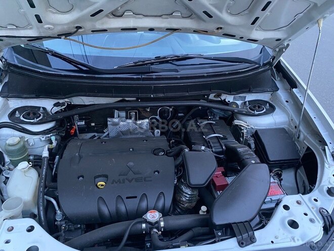 Mitsubishi Outlander 2007, 282,000 km - 2.4 л - Gəncə