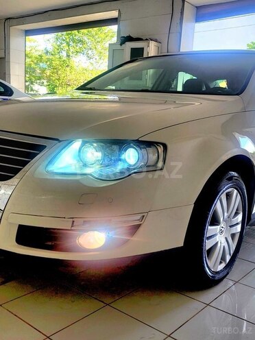 Volkswagen Passat 2010, 274,500 km - 2.0 l - Qax