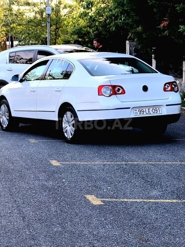 Volkswagen Passat 2010, 274,500 km - 2.0 l - Qax