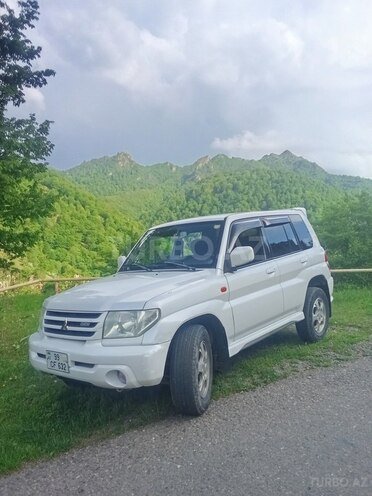 Mitsubishi Pajero io 2000, 235,000 km - 2.0 l - Tovuz