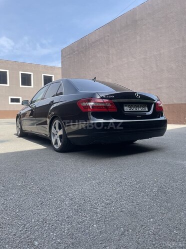 Mercedes E 220 d 2009, 271,740 km - 2.2 l - Bakı