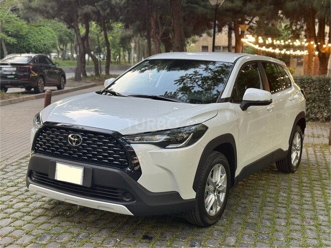 Toyota Corolla Cross 2024, 15,000 km - 2.0 л - Bakı
