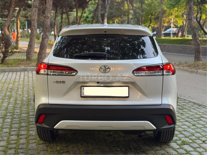 Toyota Corolla Cross 2024, 15,000 km - 2.0 л - Bakı