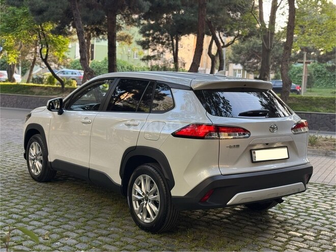 Toyota Corolla Cross 2024, 15,000 km - 2.0 л - Bakı