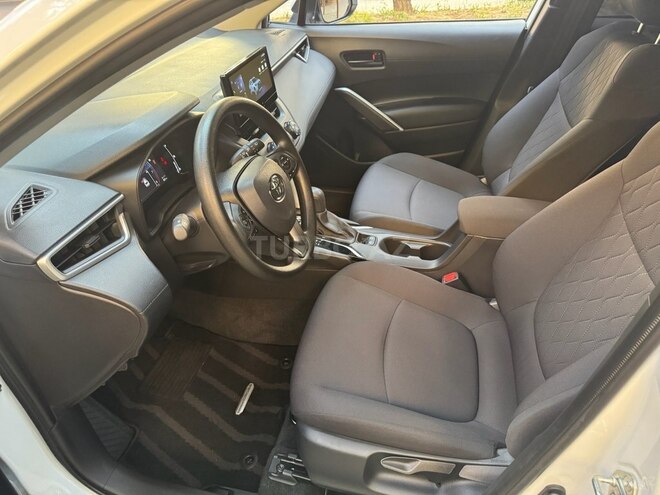 Toyota Corolla Cross 2024, 15,000 km - 2.0 л - Bakı