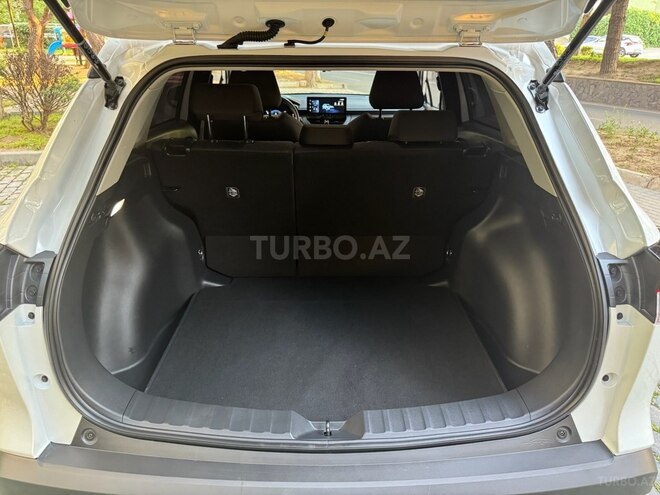 Toyota Corolla Cross 2024, 15,000 km - 2.0 л - Bakı