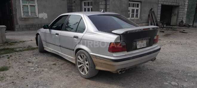 BMW 320 1998, 420,000 km - 2.0 l - Quba