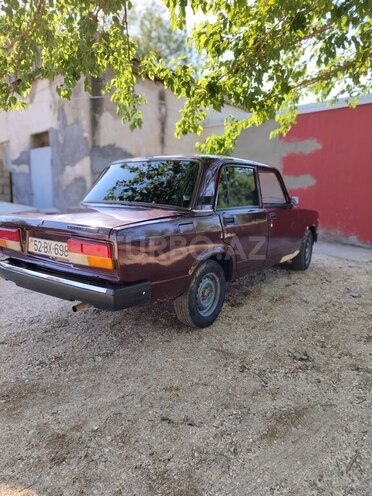 LADA (VAZ) 2107 2007, 70,000 km - 1.6 l - Salyan