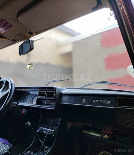 LADA (VAZ) 2107 2007, 70,000 km - 1.6 l - Salyan