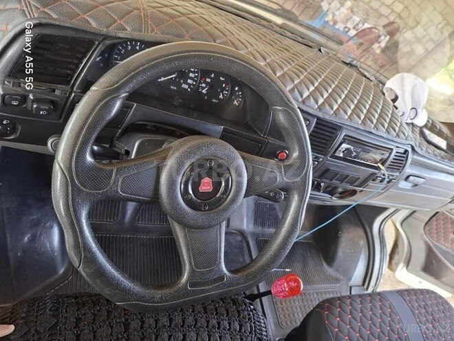 GAZ 12 ЗИМ 2005, 500,000 km - 2.6 l - Beyləqan