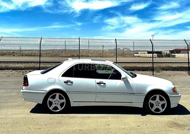 Mercedes C 230 2000, 267,000 km - 2.3 л - Bakı