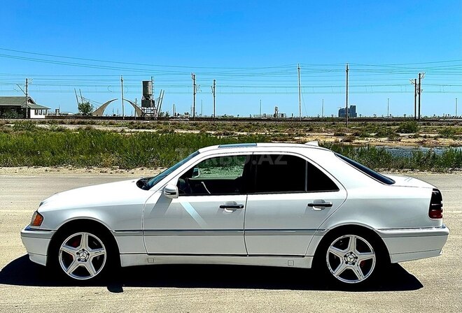 Mercedes C 230 2000, 267,000 km - 2.3 л - Bakı