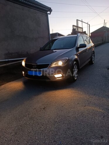 Kia Ceed 2010, 262,000 km - 1.6 л - Bakı