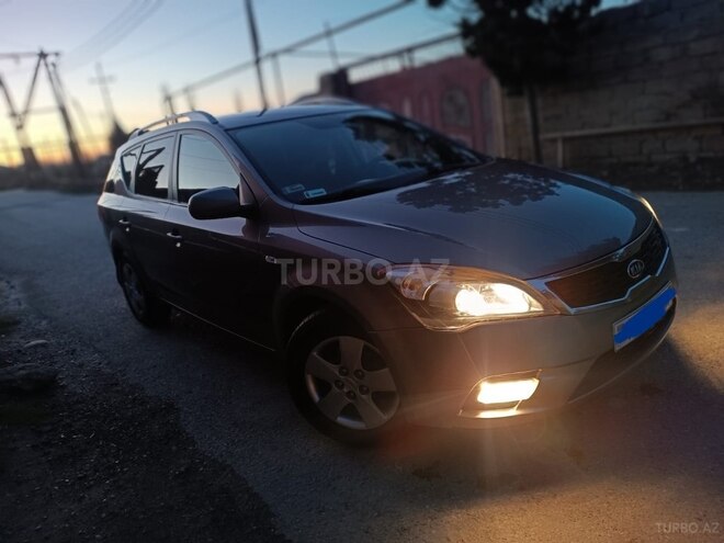 Kia Ceed 2010, 262,000 km - 1.6 л - Bakı