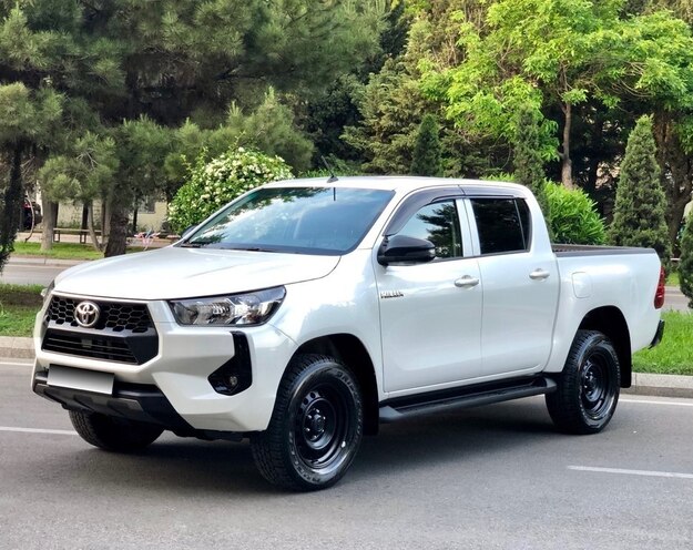 Toyota Hilux 2024, 46,000 km - 2.4 л - Bakı