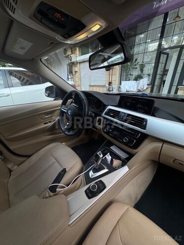BMW 320-3