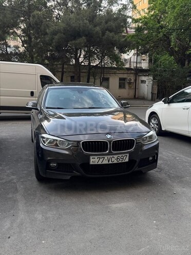 BMW 320-1